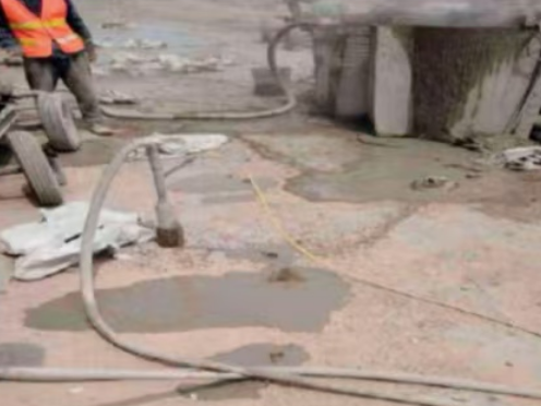 淮南水泥混凝土路面板底注浆技术 路面脱空注浆整治方案